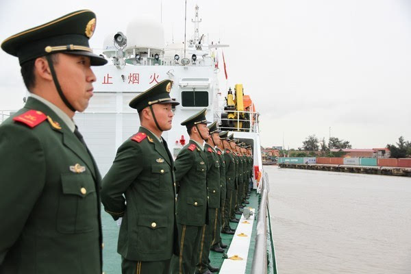 中国海警舰船首次访问越南