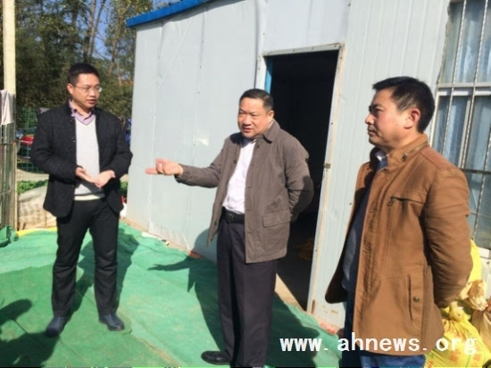 裕安区委书记陈社教赴韩摆渡镇百市集村调研扶贫攻坚工作