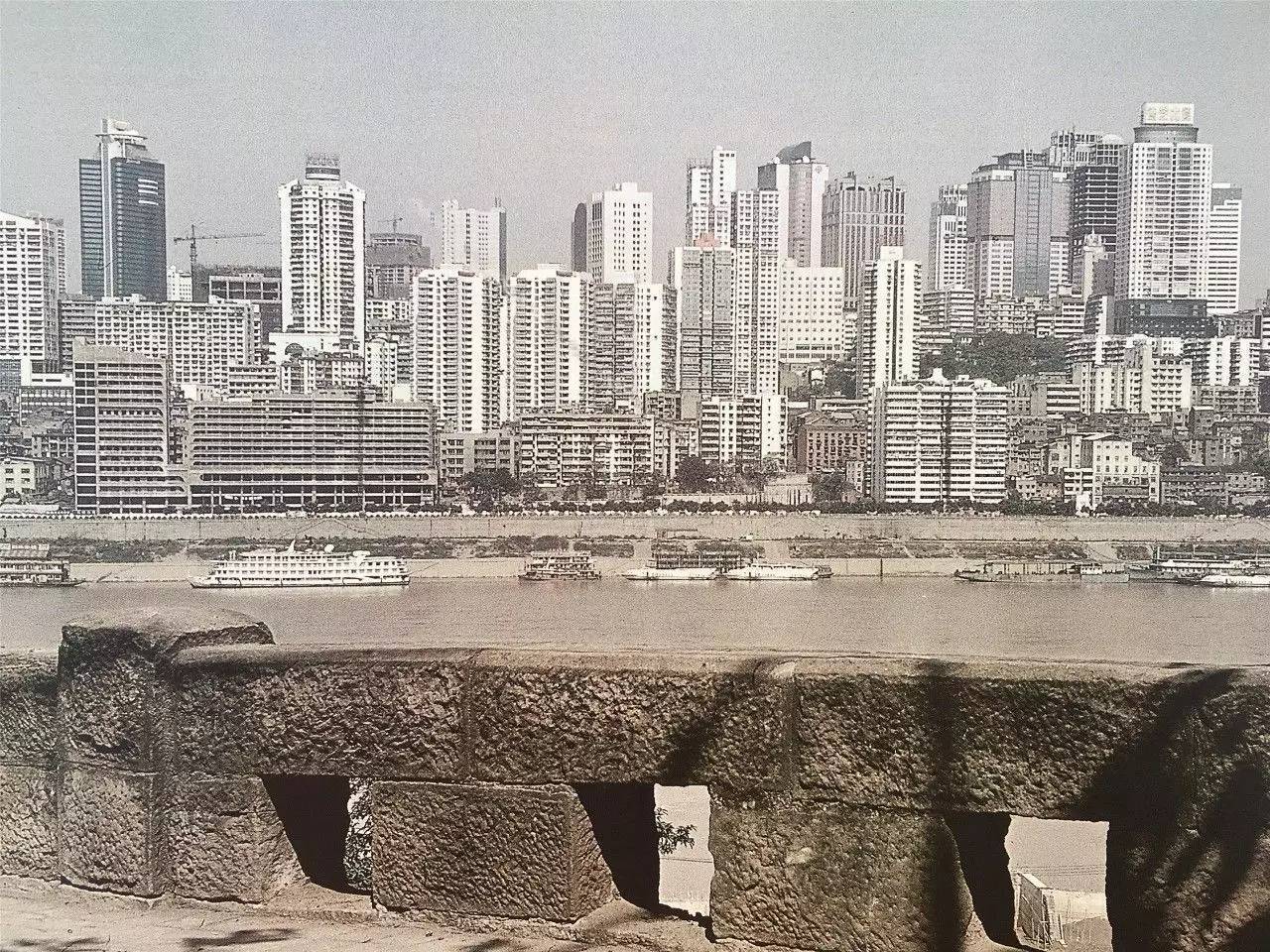 最全重庆绝版彩色老照片他花了30年记录了一座城惊艳全重庆