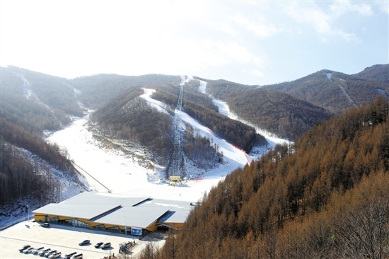 距赤峰市区最近的道谷南山滑雪场 内蒙古旅游局供图