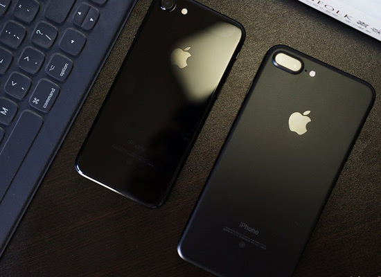 iphone7s/7s plus齐曝光:六种颜色 配置升级