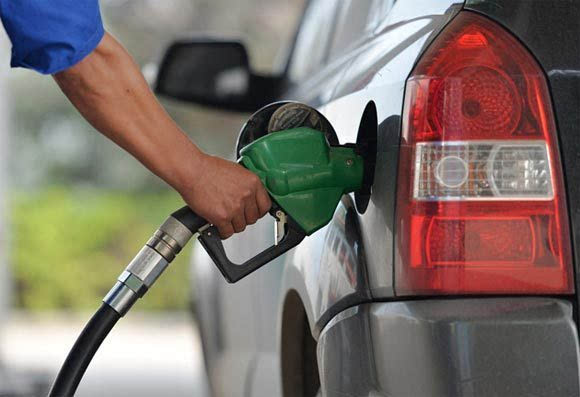 国内油价迎调价窗口 或创年内最大涨幅