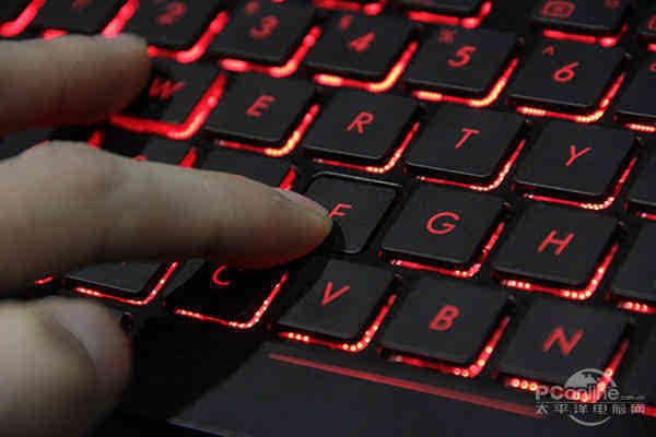 华硕飞行堡垒FX53VD:GTX 1050把自己都感动