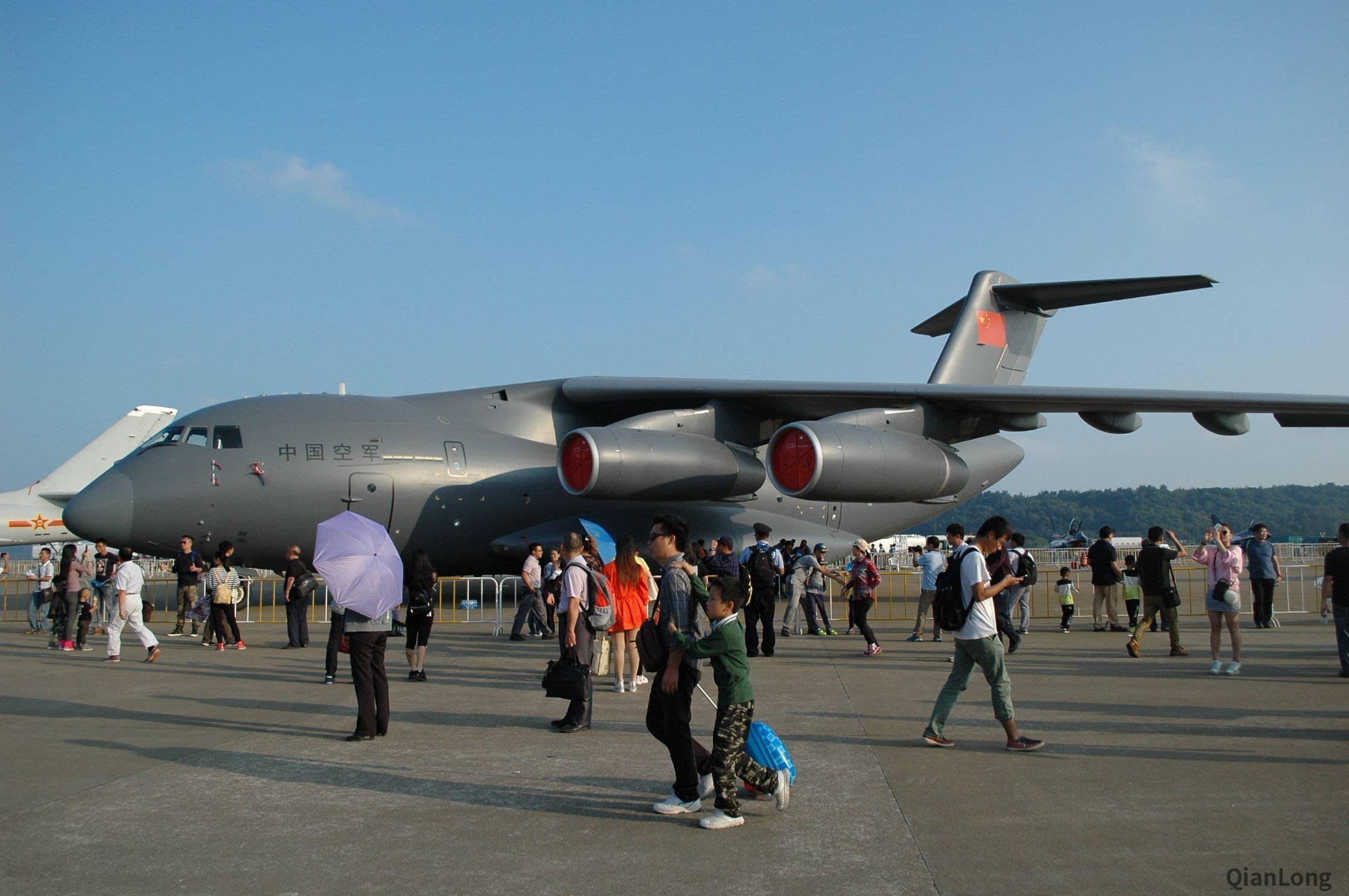 运-20"鲲鹏"运输机,让中国空军开始拥有了自己的大型运输机.