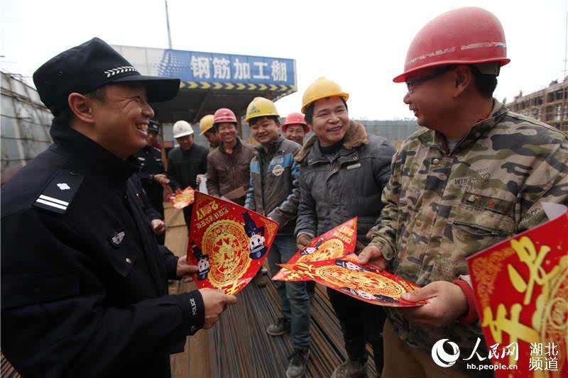 武汉务工人口_武汉地铁出人口图片(2)