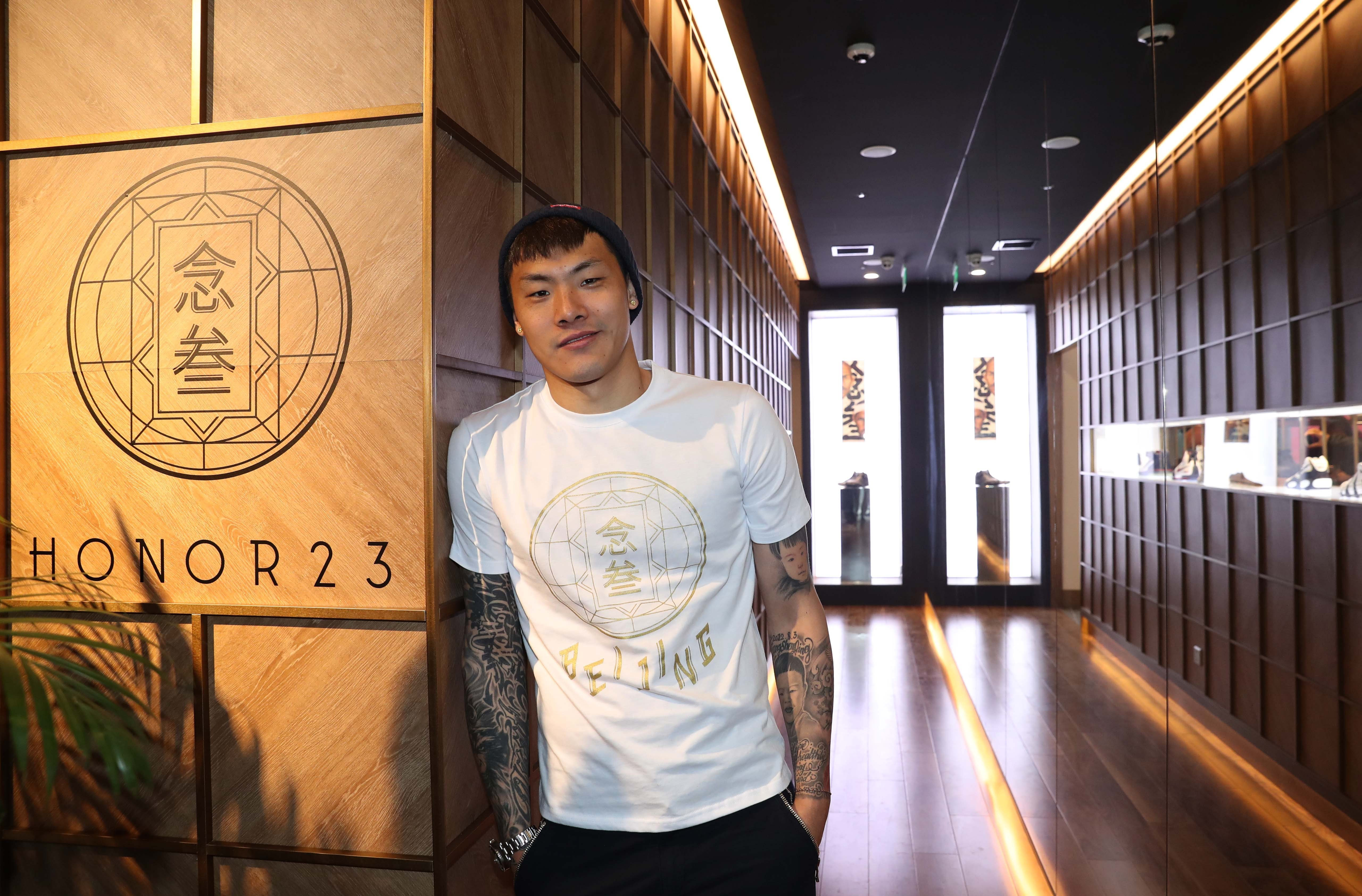 足球门将王大雷的篮球情结-搜狐