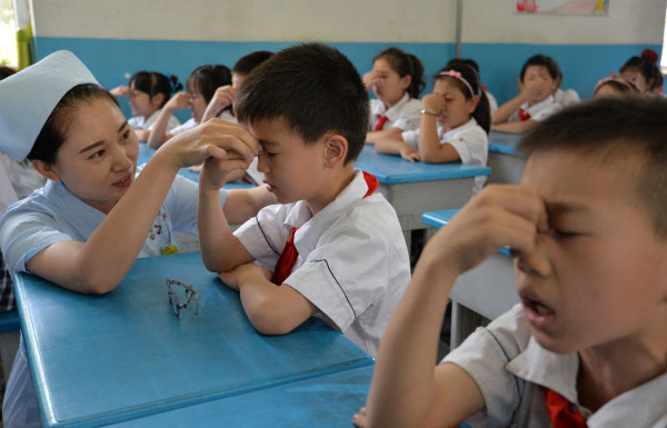 中国近视人口有多人_麦迪格之问 近视人口越来越多 这说明了什么