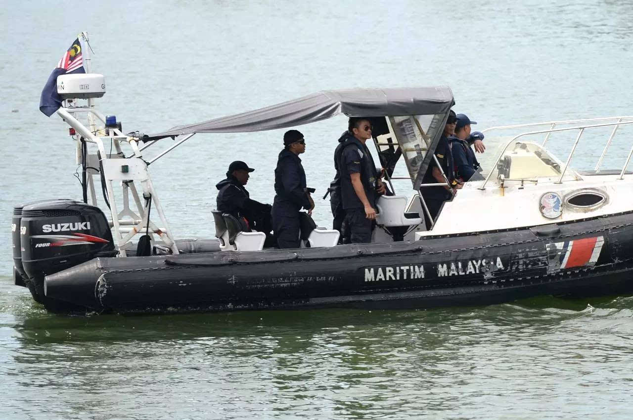 搜狐公众平台 - 马来西亚沉船事故3名中国游客