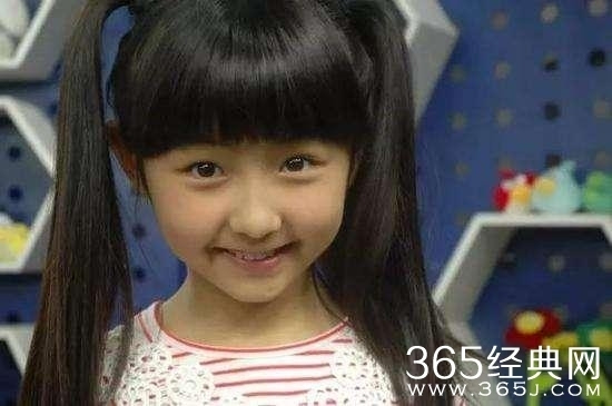 这位童星不简单,冯小刚说她眼睛里有戏,16岁走上