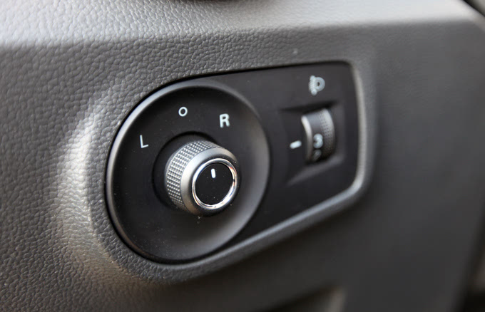 一见倾心 YunOS系统无所不能 试驾上汽名爵Z