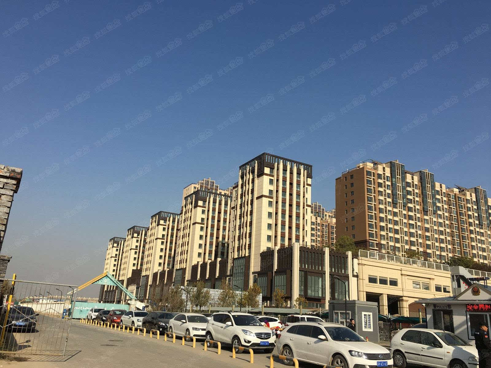 置:北京 回南北路与科星西路交汇路口处  京投发展·公园悦府