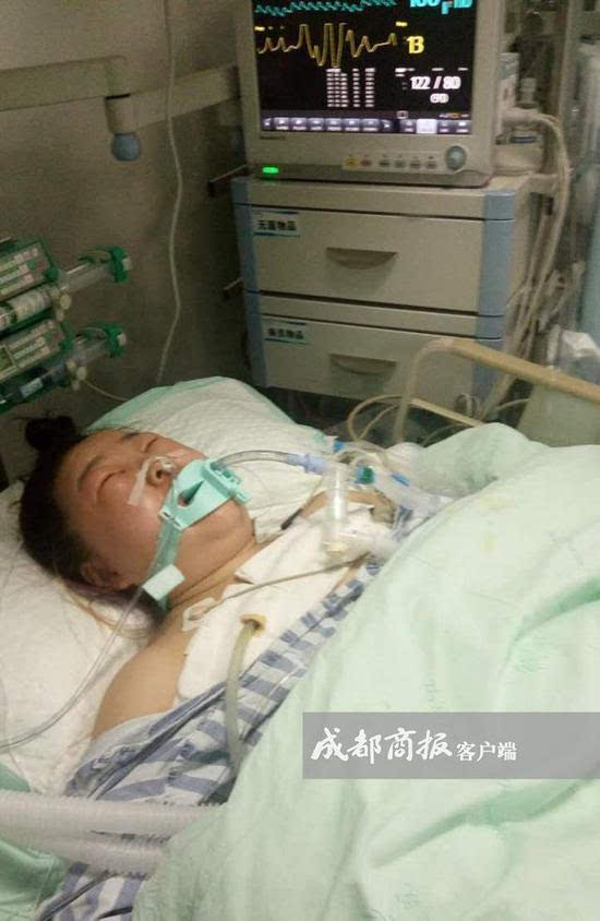 怀孕妈妈车祸瞬间将儿子推开自己遭三轮车重压