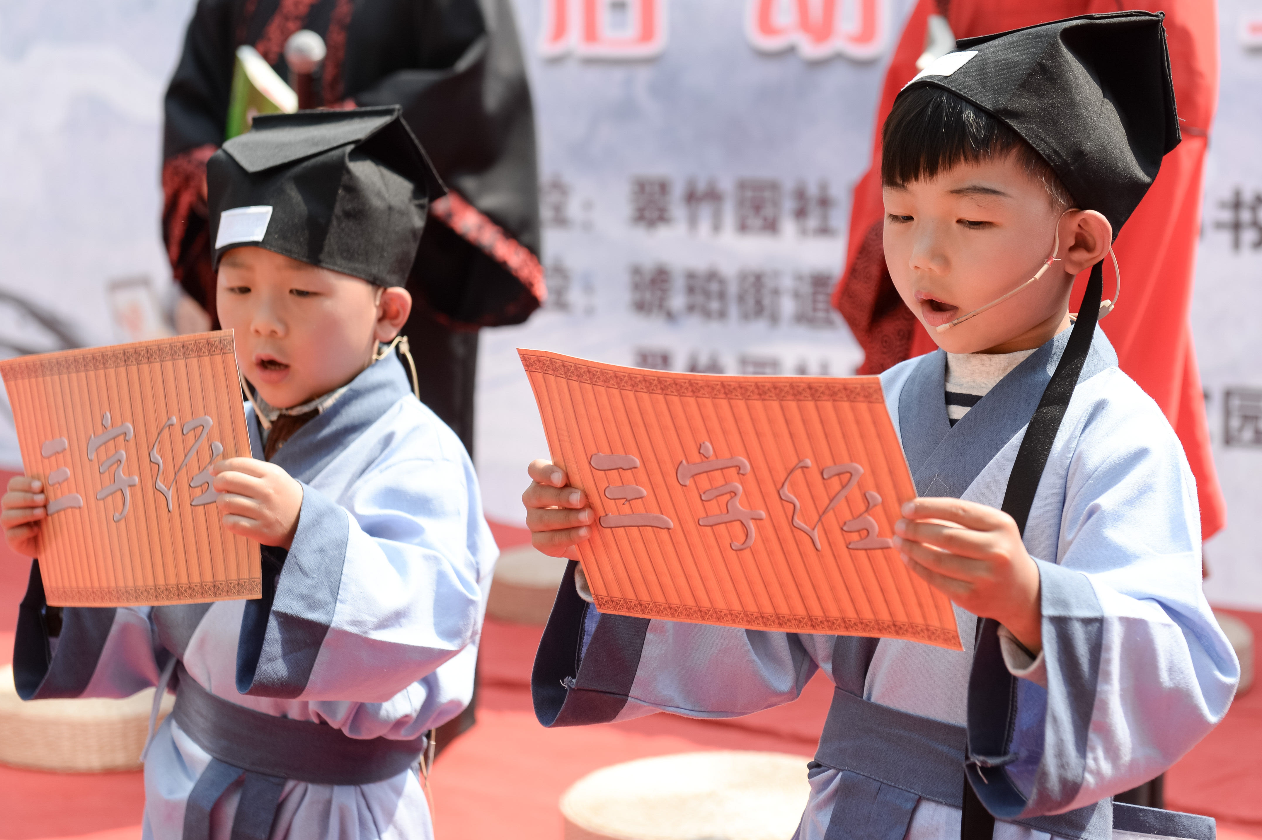 新型VS传统:爱读书的中国人正在增多