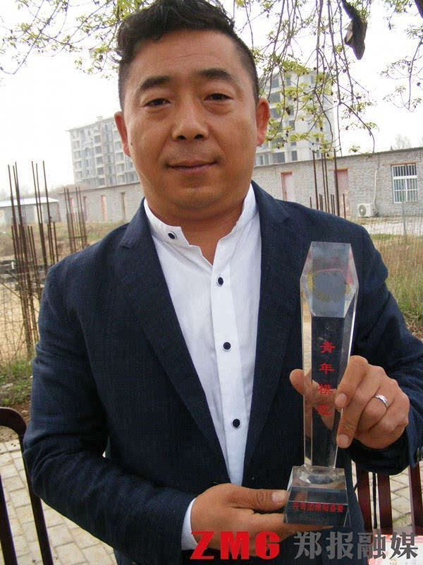男子出狱后收留近40个孩子 积蓄花完还借钱