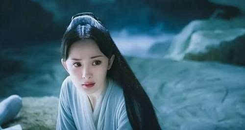 情趣娃娃撞脸白浅 杨幂这枪躺得猝不及防