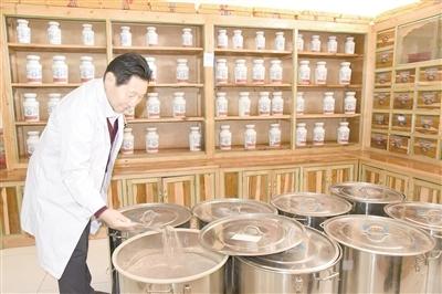 [青海日报囊谦讯]牧民们称赞的"藏药浴"