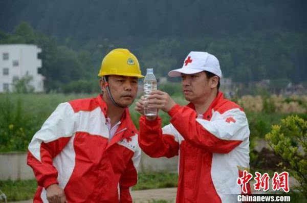 八省区红十字救援队贵州龙里演练联合救援
