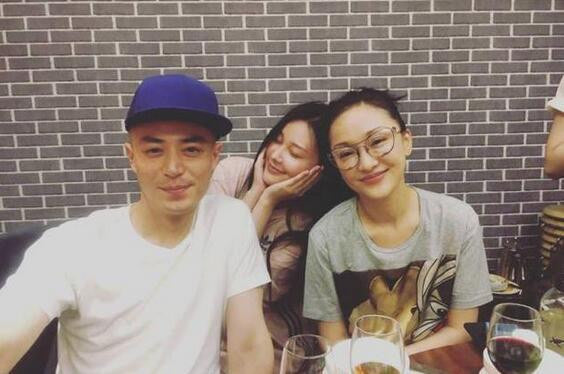 《如懿传》即将杀青 霍建华周迅帝后与剧组聚