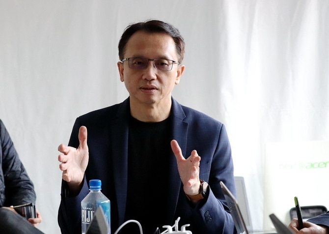 圣家军老总_靠家军图片(2)