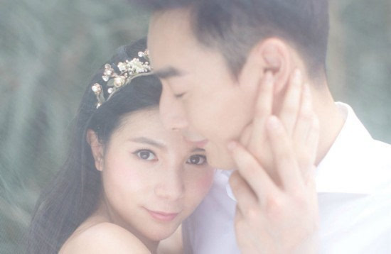 秦凯何姿婚纱照_何姿秦凯(3)
