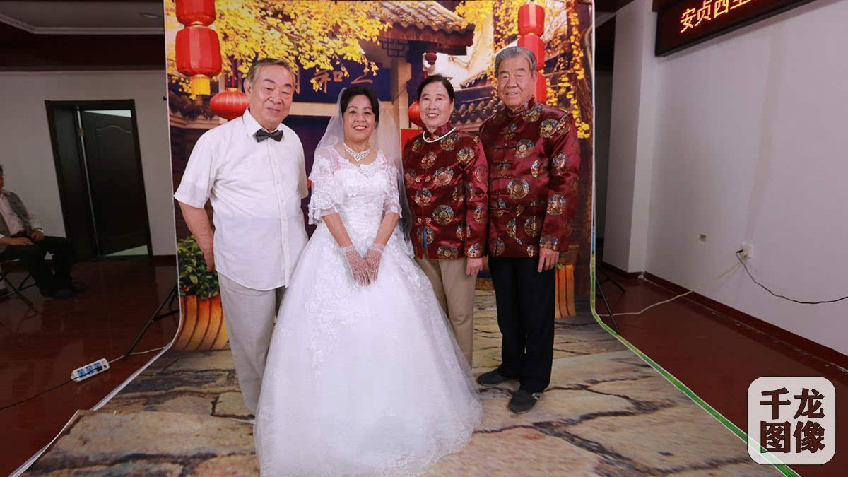 社区志愿者镜头里的最美"母亲"