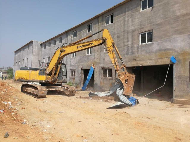 秦皇岛范家店村火车站北111处违建被拆除