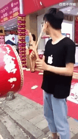 搞笑 正文 责任编辑: 声明:本文由入驻搜狐号的作者撰写,除搜狐官方