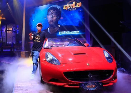 中国选手《炉石传说》中欧对抗赛夺冠:赢得法拉利跑车