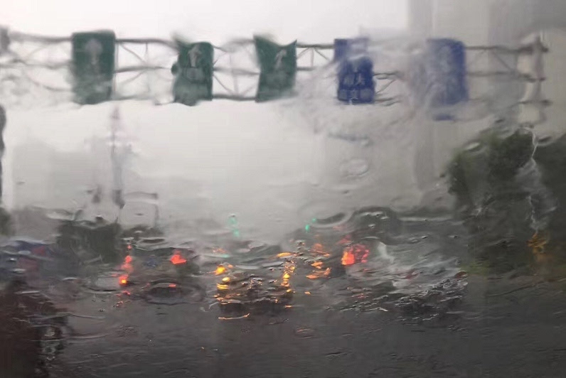 注意!暴雨再次突袭海口 海南未来三天全是雨