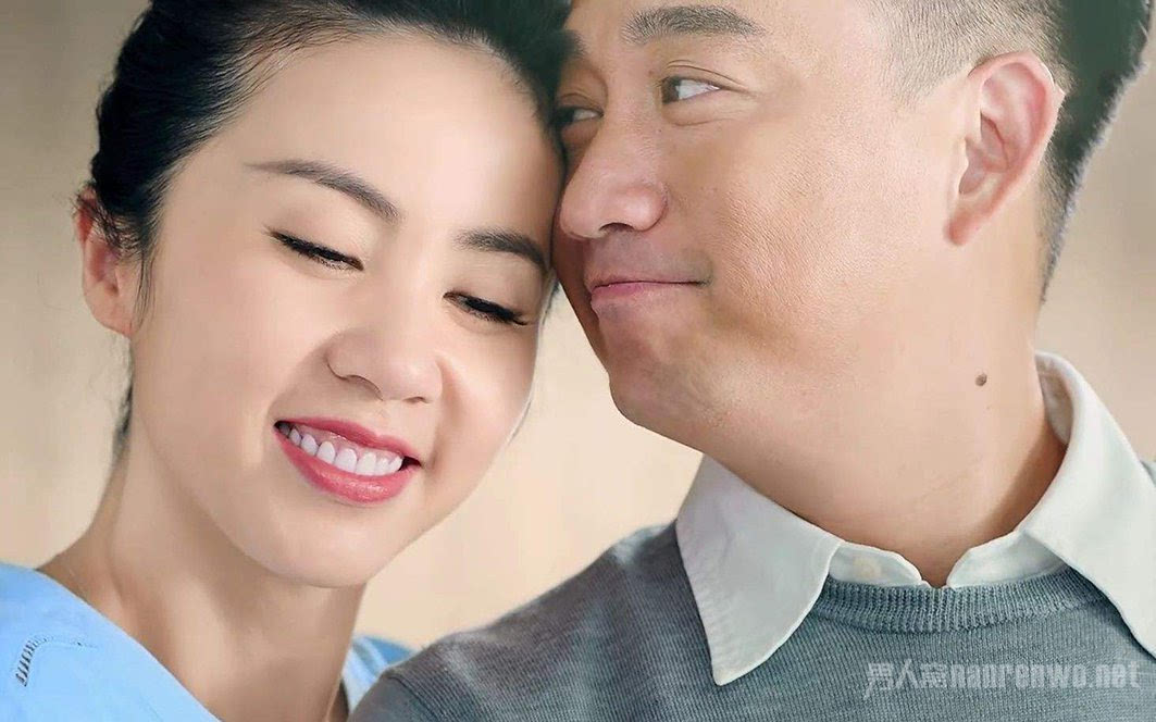 黄磊三胎儿子出生 发文表白妻子孙莉