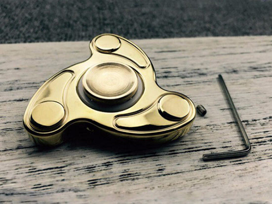 指尖陀螺有毒:没什么好玩的 玩了就停不下来而