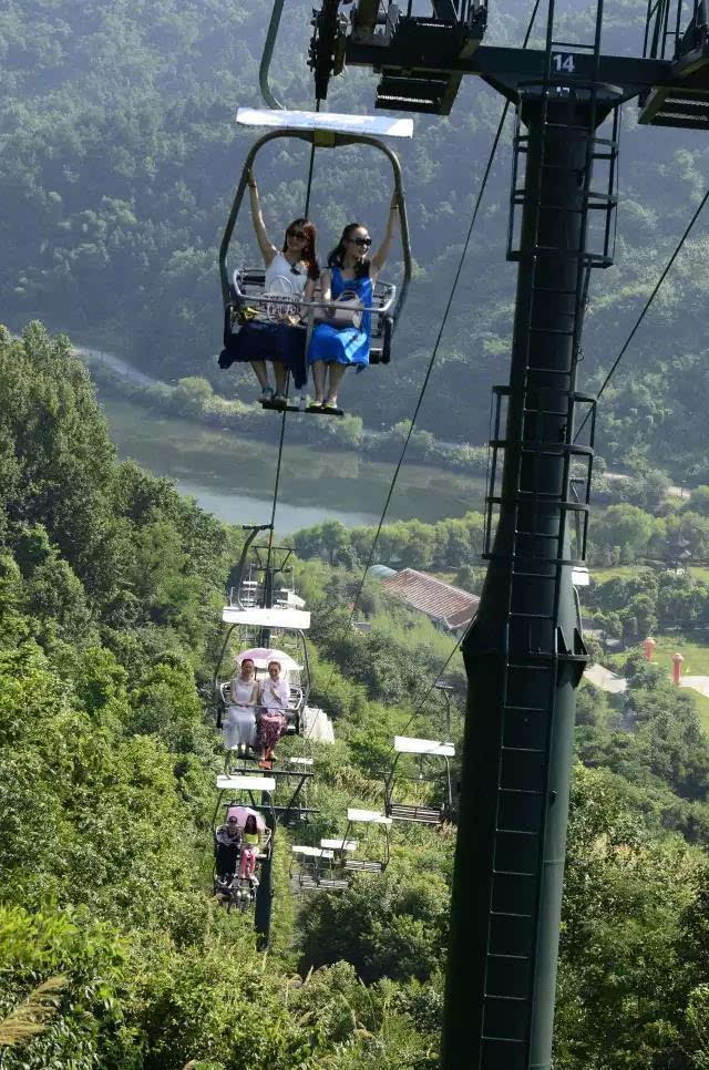 池州大王洞风景区 中,高考学子暑期免费游活动欢乐启动!