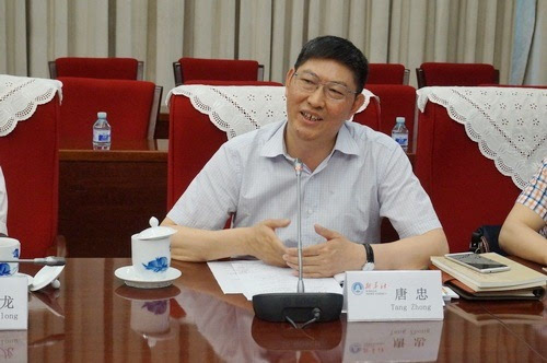 中国人民大学农业与农村发展学院院长唐忠作《土地流转的三点观察》