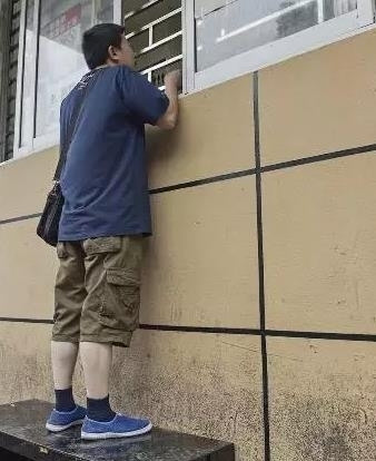 杭州奇葩服务窗口 官方回应亮了 网友齐喊“达康书记”来管管