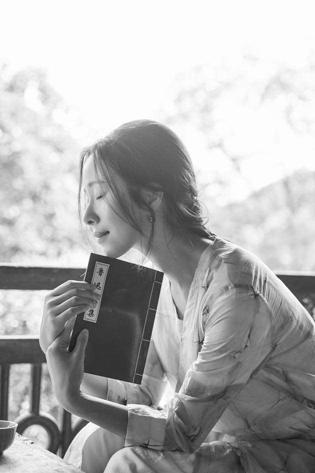 江一燕古风服装写真曝光 正宗江南Style风不