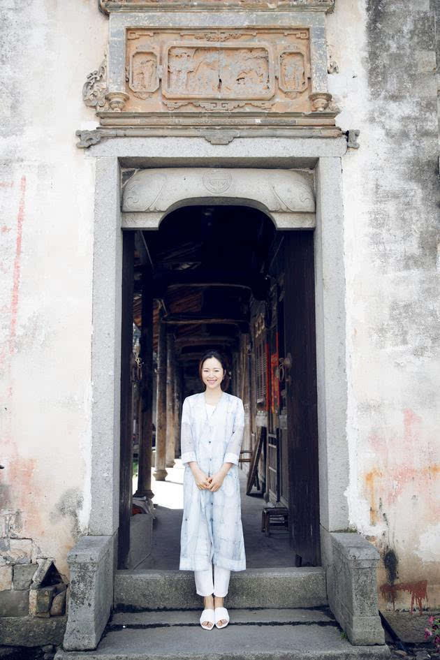 江一燕古风服装写真曝光 正宗江南Style风不