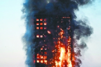 伦敦一高层公寓楼失火12人遇难 