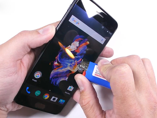 一加5耐久性测试:机身强度很高可惜不防水