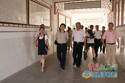 部,教育工委对该校党建工作的专项督查,南康区委组织部副部长张春林