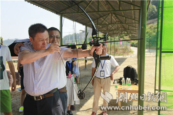 湖北月亮花谷生态旅游有限责任公司董事长陈宏雄说,月亮花谷将打造成