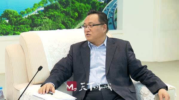 孙述涛会见中建八局党委书记、董事长校荣春一