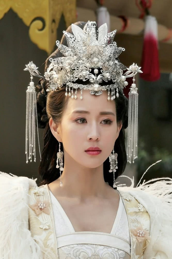 看完四个版本的若曦,才发现刘诗诗演的真好,