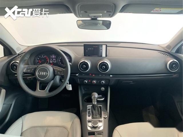 2020款奥迪a3的内饰