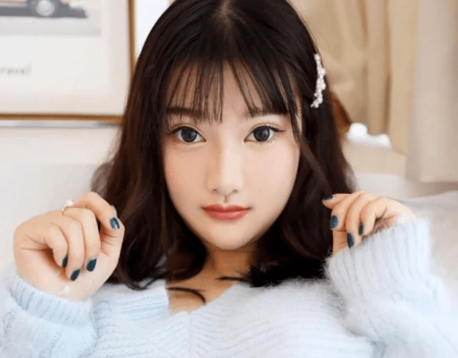 注销账户!漫展jk小尤奈被扒16岁,本人销声匿迹,网友:未成年没担当
