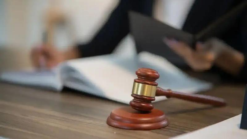 36岁女子离异带着女儿“闪婚”23岁男子，获千万房产99%份额后立马“闪离”，法院判了