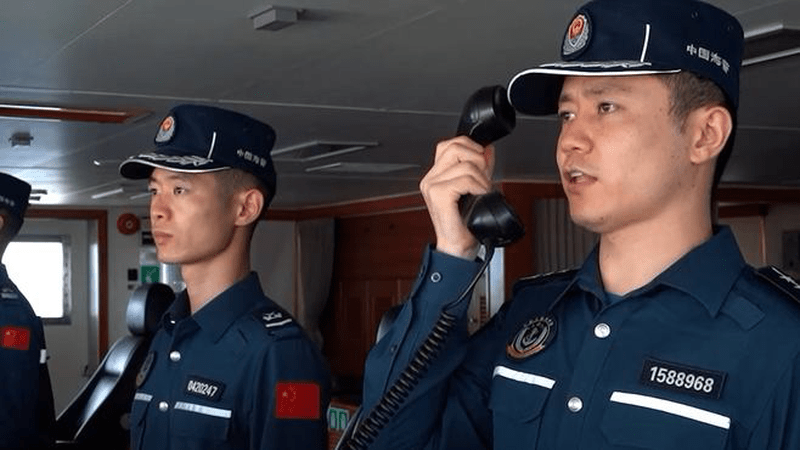 现场画面公布！中国海警双语警告菲船：“立即停止非法行为”
