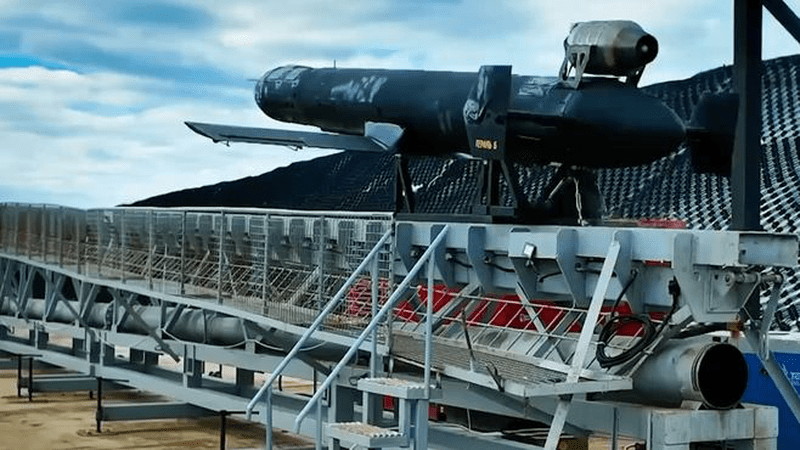 俄无人系统部队首次参加红场阅兵新型天竺葵-5无人机画面曝光