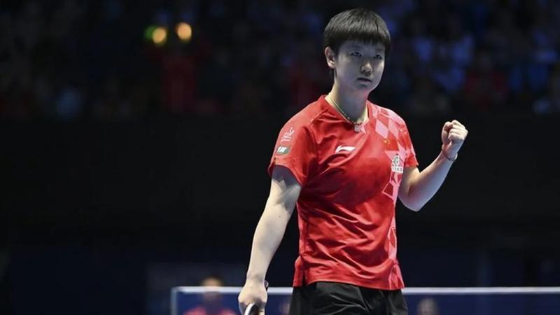 孙颖莎获伦敦世乒赛最佳女运动员奖，夺冠后她说王曼昱第五盘顶住了压力