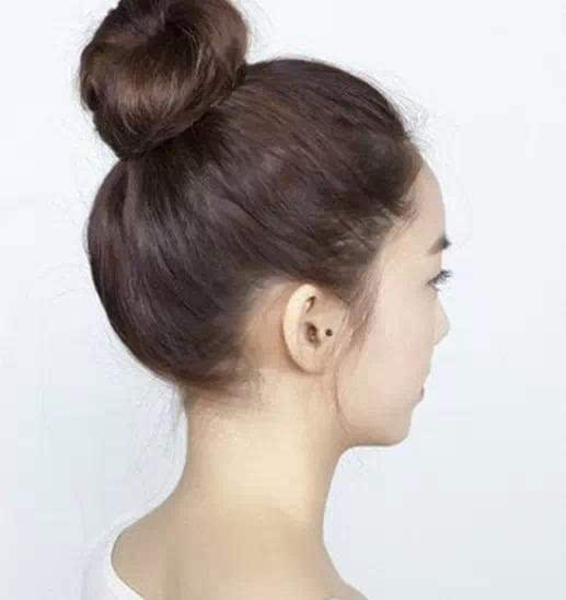 实用:2种最简单漂亮的韩式丸子头,花苞头扎法图解