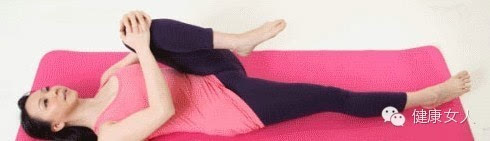 睡前十分钟减肥瑜伽：让你瘦一圈的睡前瑜伽十分钟修身法